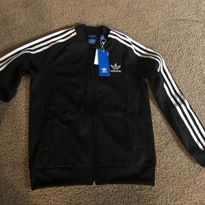Addias sweater